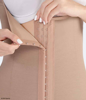 Cinta modeladora Hourglass com fecho de ganchos Modelo