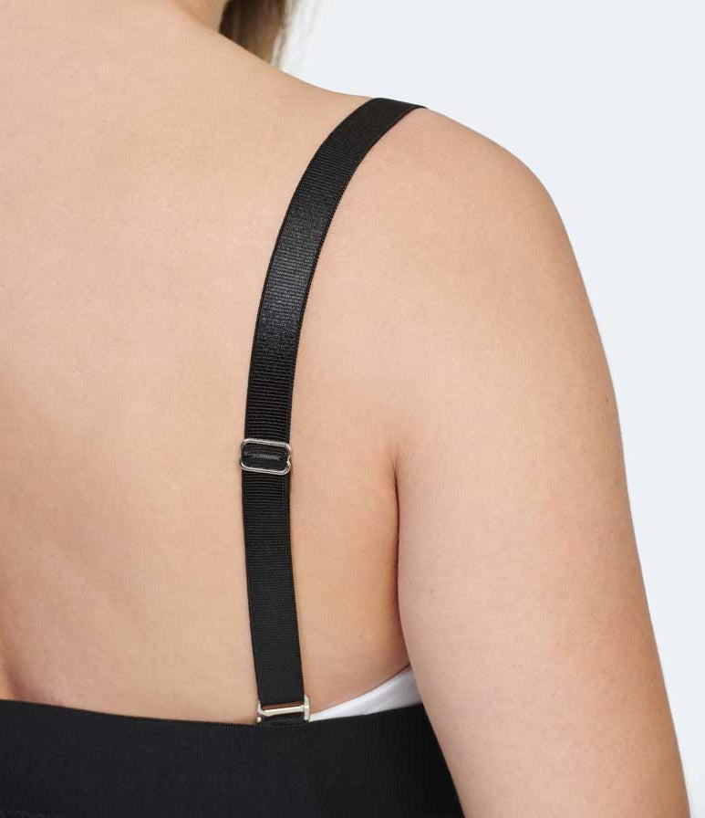 Shorts modeladores com fecho de gancho para afinar o corpo.